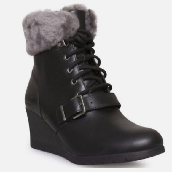 Ugg Janney Boot Black Waterproof Leather Ankle Wedge Lace Up Fur Sz 12 1012527 - Picture 1 of 12